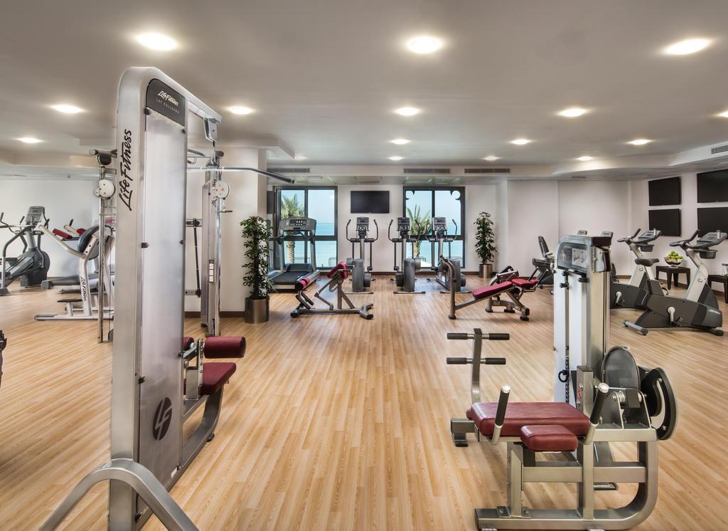 Bahi Ajman Palace Hotel Exterior photo The gym at the hotel