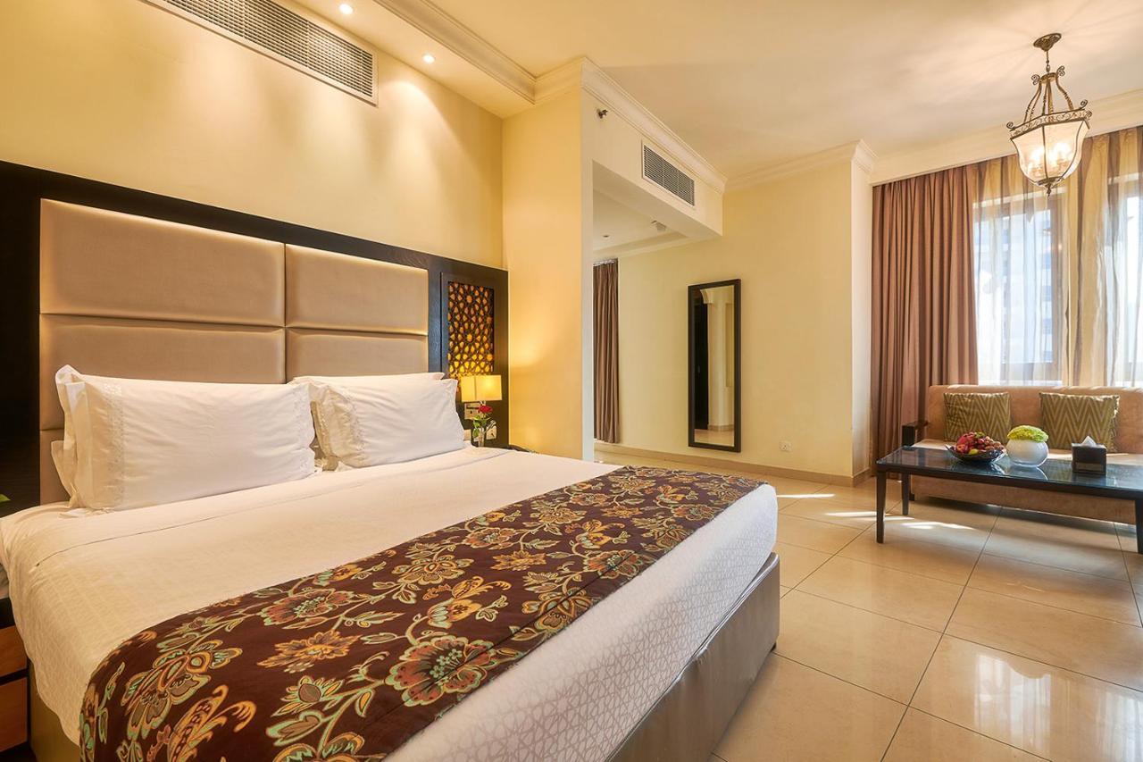 Bahi Ajman Palace Hotel Exterior photo Deluxe room